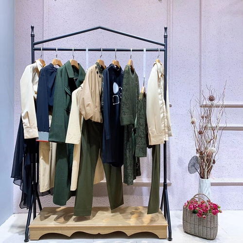 女裝品牌愿景新款女裝羽絨棉服外套杭州精品女裝哪里批發(fā)市場價格